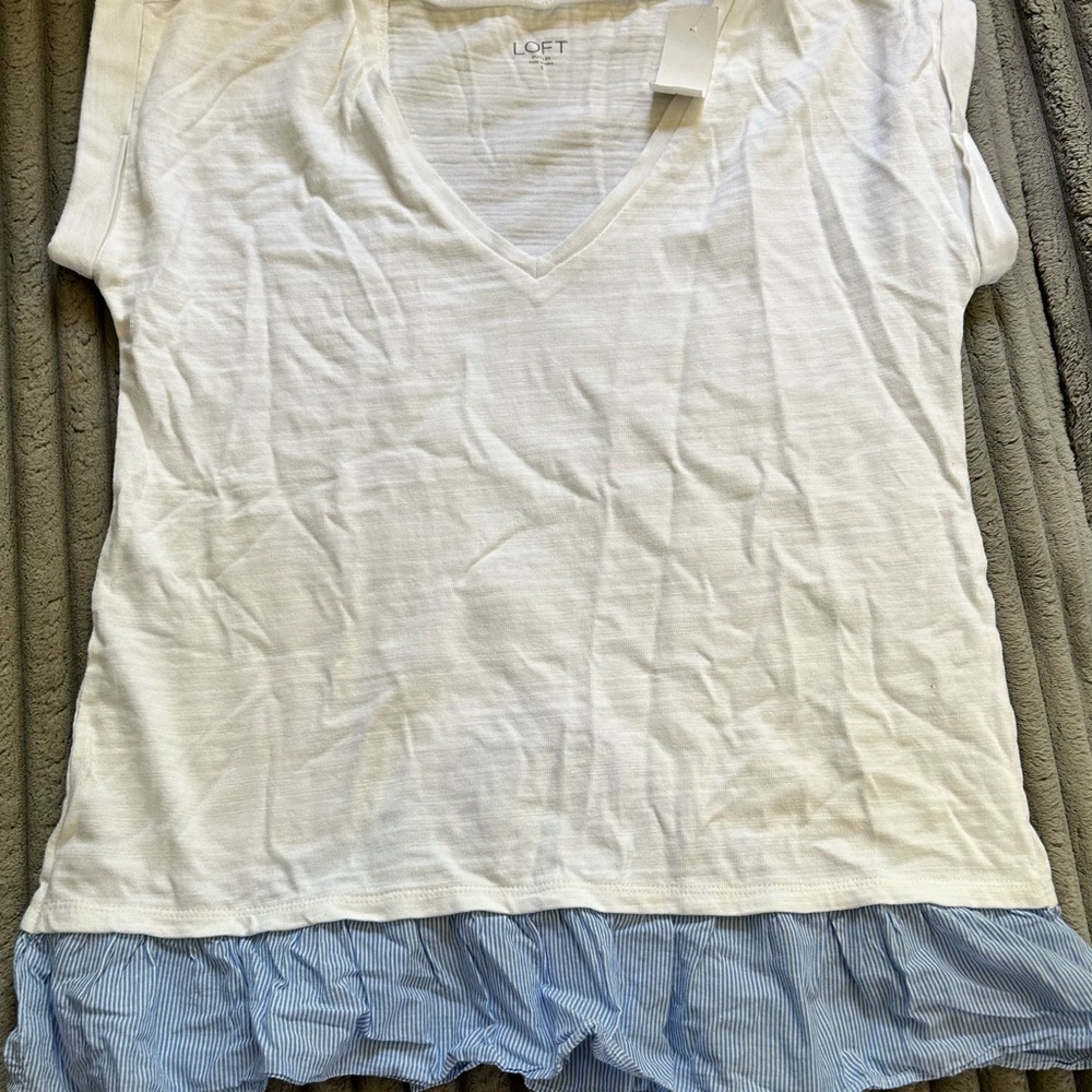 LOFT Classic White V-Neck Top